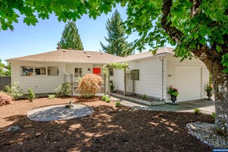 1425 Takena St SW, Albany, OR 97321