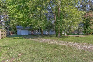 5697 Stacer Rd, Newburgh, IN 47630