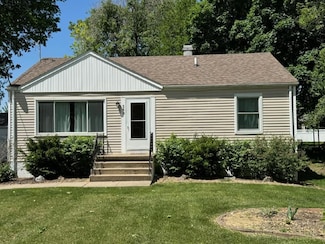 540 3rd St, Waukee, IA 50263
