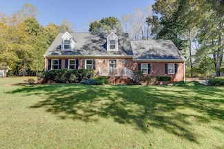 1405 Pine Bluff Dr, Lynchburg, VA 24503