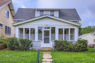 1826 Case Ave E, Saint Paul, MN 55119