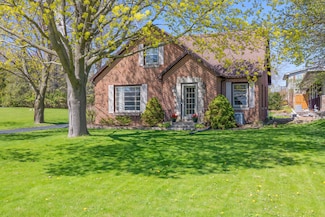 3224 N 6th St, Sheboygan, WI 53083