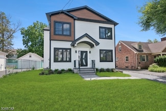 18 Willow St, Millburn, NJ 07041