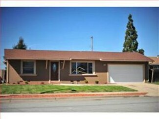 761 Inglewood St, Salinas, CA 93906