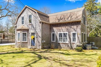156 S Main St, Centerville, MA 02632