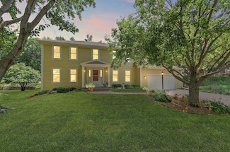 8043 Galway Rd, Woodbury, MN 55125