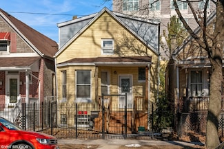 3532 W Pierce Ave, Chicago, IL 60651