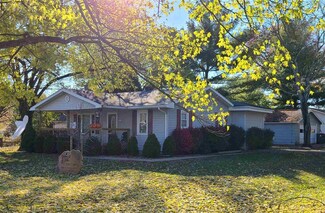 2202 S Rockport Rd, Bloomington, IN 47403