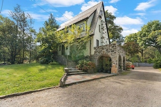 31 Ardell Rd, Bronxville, NY 10708