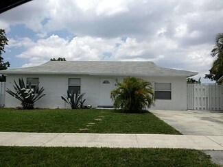 8231 SW 5th St, North Lauderdale, FL 33068