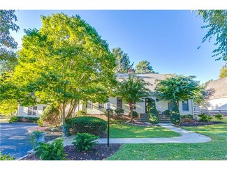 6505 Barcroft Ln, Richmond, VA 23226