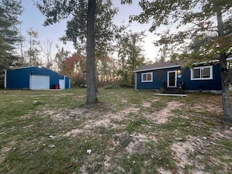 6446 Hickory Rd, Johannesburg, MI 49751