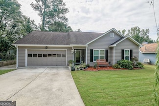 690 Springlake Rd, Lawrenceville, GA 30045