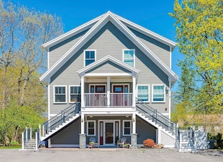 792 Sagamore Ave, Portsmouth, NH 03801