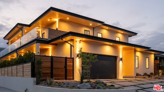 461 Chabela Dr, Manhattan Beach, CA 90266