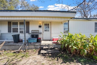 410 S 1st St, Davis, OK 73030