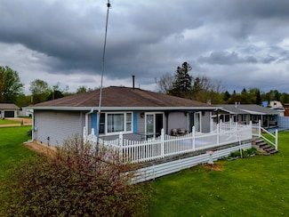 3045 W Lakeside Dr, West Branch, MI 48661