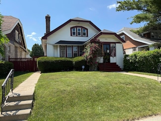 2915 N 38th St, Milwaukee, WI 53210