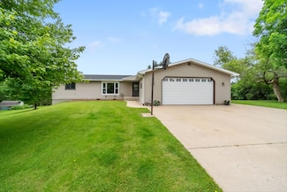 W1031 Kelly Dr, Rubicon, WI 53078