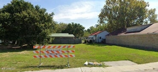 246 Main St, Biloxi, MS 39530