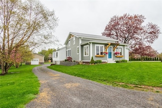 6479 Stone Hill Rd, Livonia, NY 14487