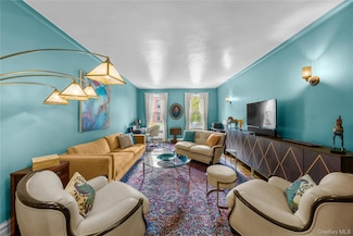 35-05 72nd St Unit 2E, Jackson Heights, NY 11372