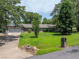 2702 Rambo Cir, Lavaca, AR 72941