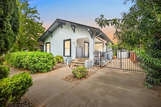 3235 T St, Sacramento, CA 95816