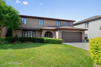 8345 W Clara Ct, Niles, IL 60714