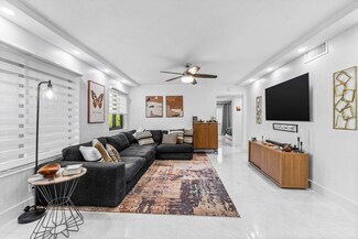 519 Shady Pine Way Unit C1, Greenacres, FL 33415