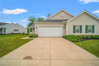 10707 Crossings Dr, Aurora, OH 44202
