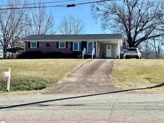 512 Overbrook Dr, Seneca, SC 29678