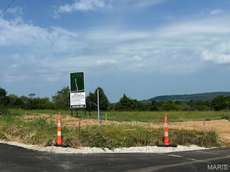 2120 Old Gray Summit Rd, Pacific, MO 63069