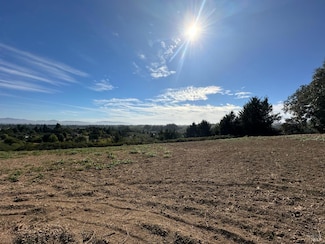 940 Ferguson Rd, Sebastopol, CA 95472