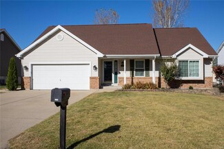 2620 Deercreek Ct, Columbia, IL 62236