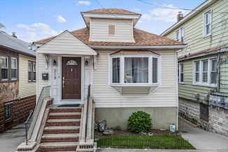 319 Beach 47th St, Far Rockaway, NY 11691