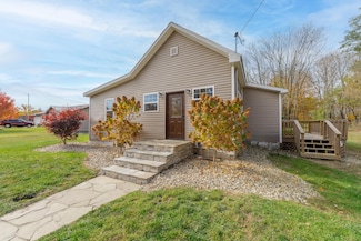 14 S Walnut St, Bangor, MI 49013