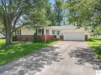1700 E Green St, Clinton, MO 64735