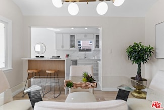 4221 W 59th Place, Los Angeles, CA 90043