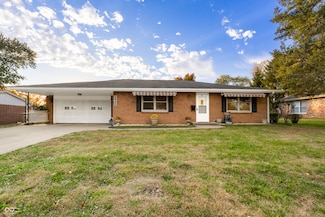 2940 Taylor Rd, Columbus, IN 47203