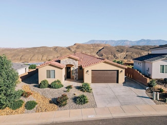 579 N Staci Dr, Hurricane, UT 84737