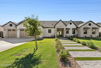 4424 N 38th St, Phoenix, AZ 85018