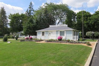 1321 Wooster Rd, Winona Lake, IN 46590