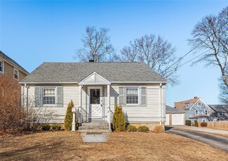 183 Lafayette St, Pawtucket, RI 02860