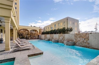 1205 St Charles Ave Unit 706, New Orleans, LA 70130