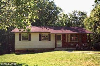 10922 Decatur Dr, Fairfax, VA 22030