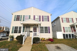 802 E 9th St, Chester, PA 19013