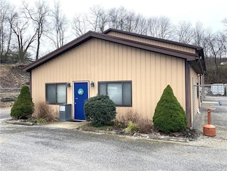 1227 Sunset Dr, Butler, PA 16001