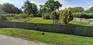 154 Hickory Rd, Mastic Beach, NY 11951