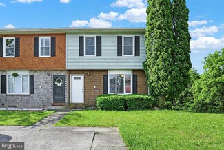 1155 Pheasant Dr N, Carlisle, PA 17013